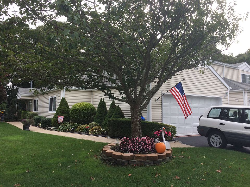 1st image of 137 Farm House Ct