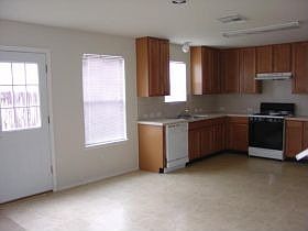 5th image of 814 Remington Walk Ct