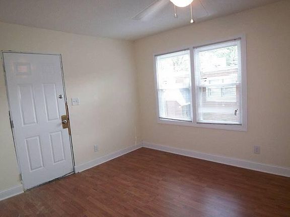 4th image of 503 E 3rd St APT 6