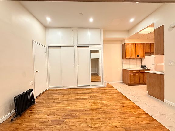 2nd image of 339 Lexington Ave #3