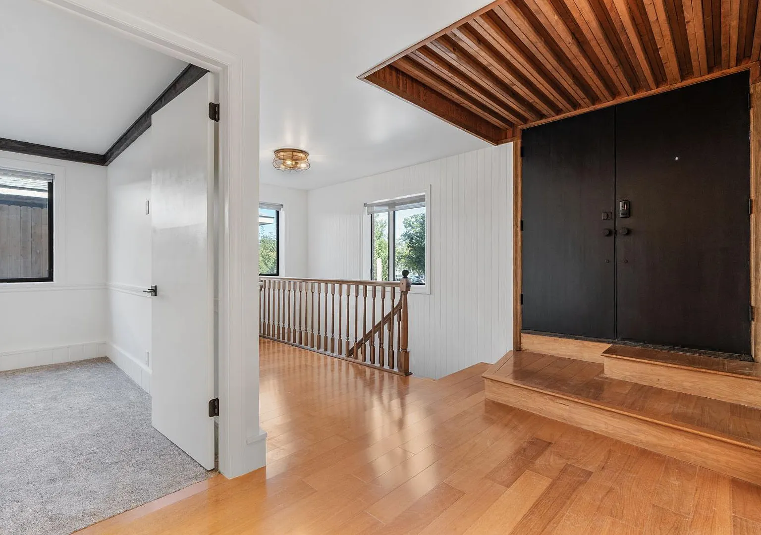 1016 E 900 S - Unit 1 — Photo 1