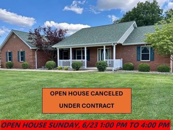 8305 Meadowfield Rd, Waterloo, IL 62298