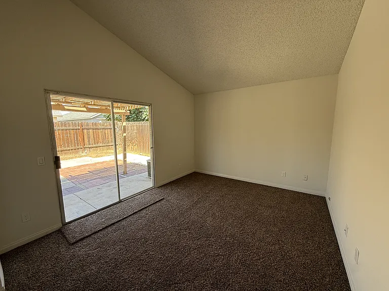 480 Prairie Way — Photo 16