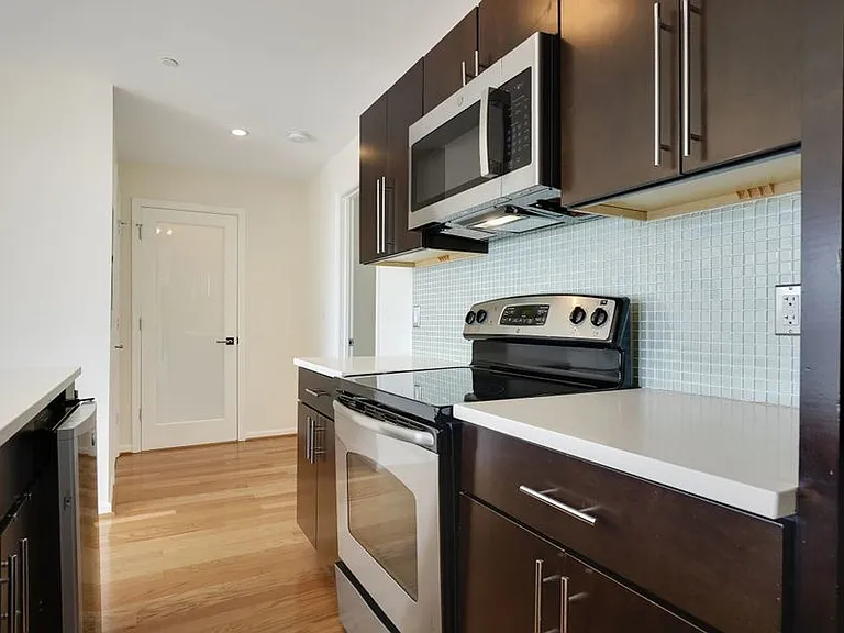329 Rhode Island Ave NE #404 — Photo 8