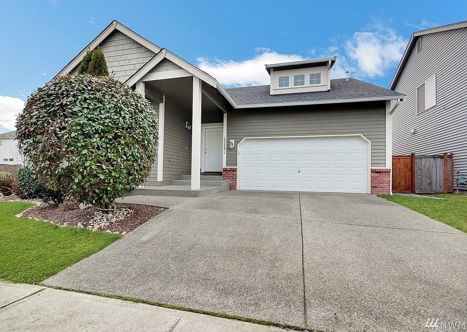 1st image of 17731 17th Ave E