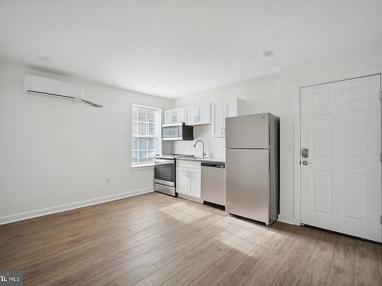 407 S 42nd St #3B — Photo 36