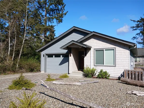 30900 M Place, Ocean Park, WA 98640