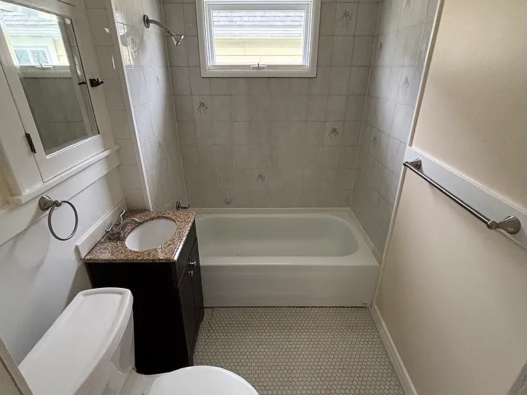 181 Shepard Ave #2 — Photo 7