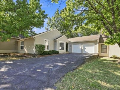 10752 Oakmont St, Overland Park, KS, 66210