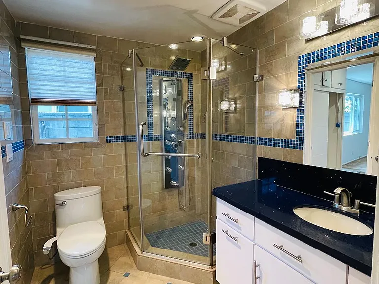 431 E Sandra Ave — Photo 11