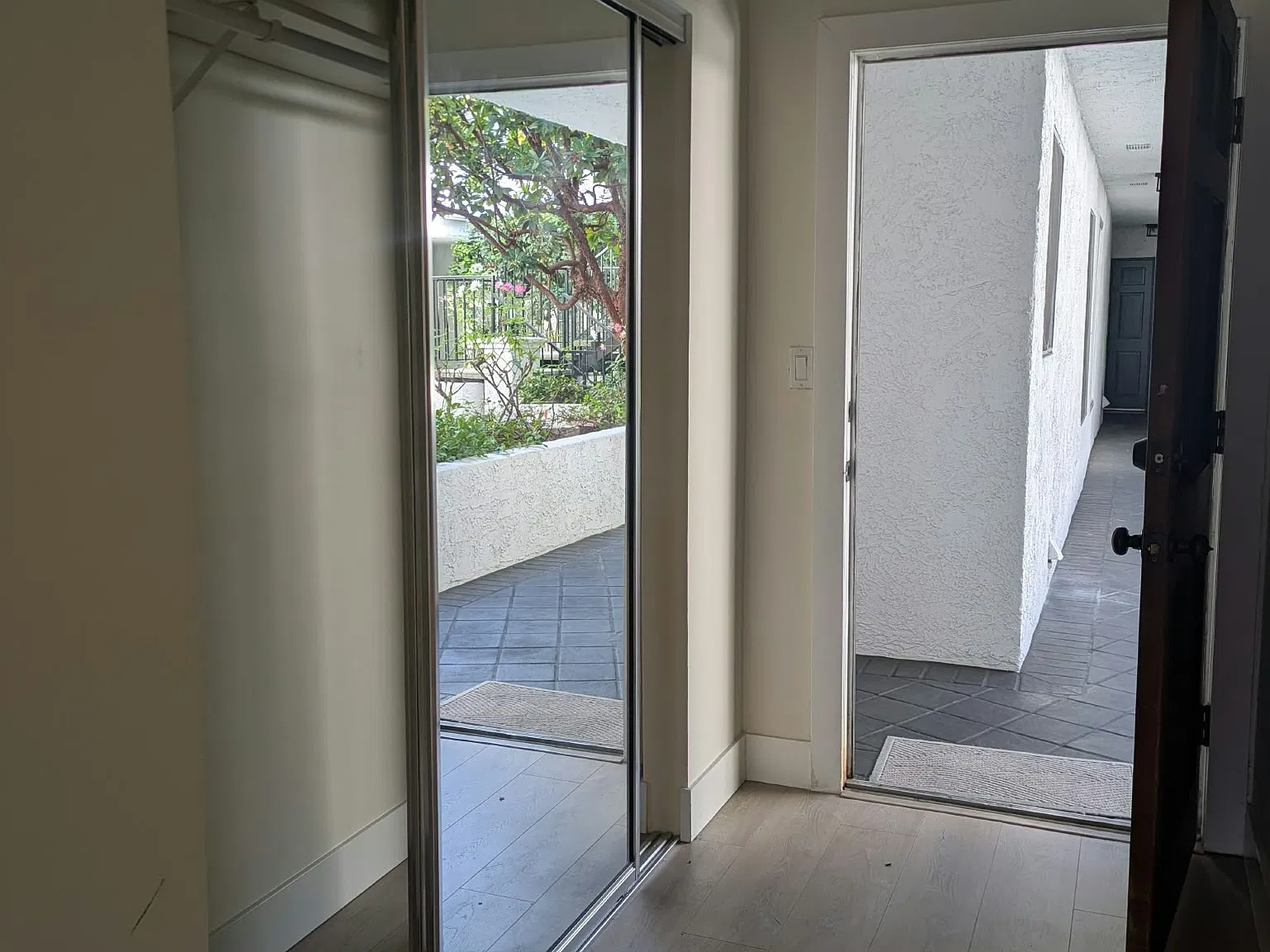 Studio, 450 sqft, $2,150 — Photo 4