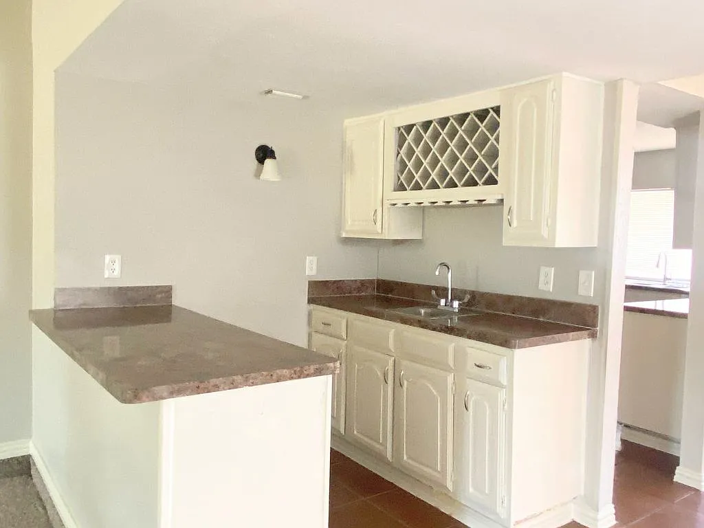 7309 Oakstone, Dallas, Tx 75249 — Photo 4