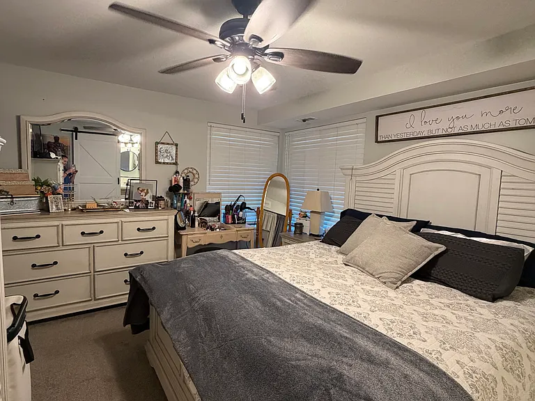 1117 Castle Harbour Way #1B — Photo 16