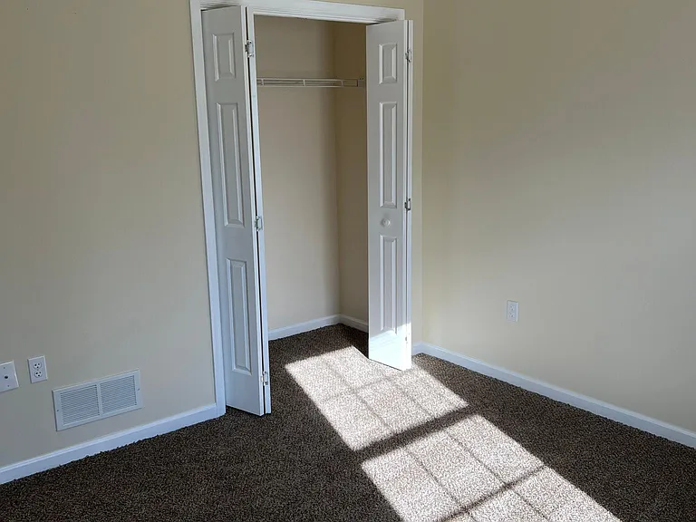 4171 Kittatinny Dr — Photo 11