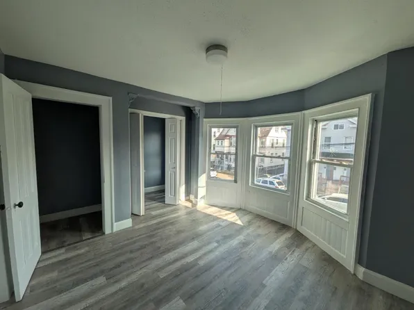 245 Brooks St, Bridgeport, CT