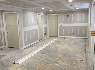 6 Mishawaka Dr, Rochester, IL 62563