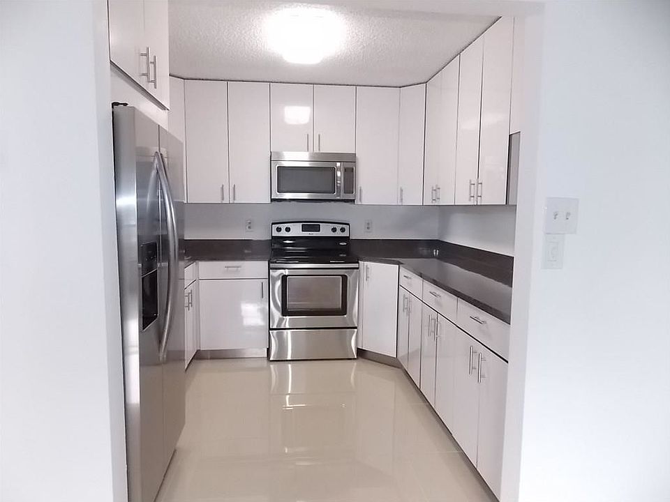 1st image of 3413 NW 47th Ave #1