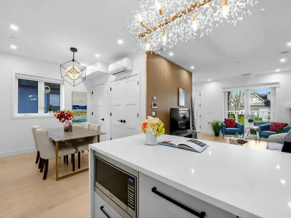 3172 W 26th Ave, Vancouver, BC V6L 1V8