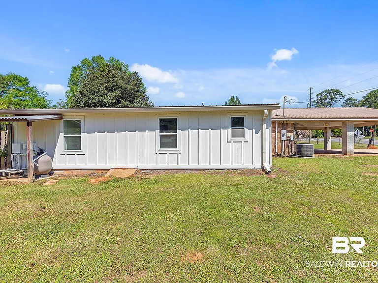 11964 Stroh Rd — Photo 46