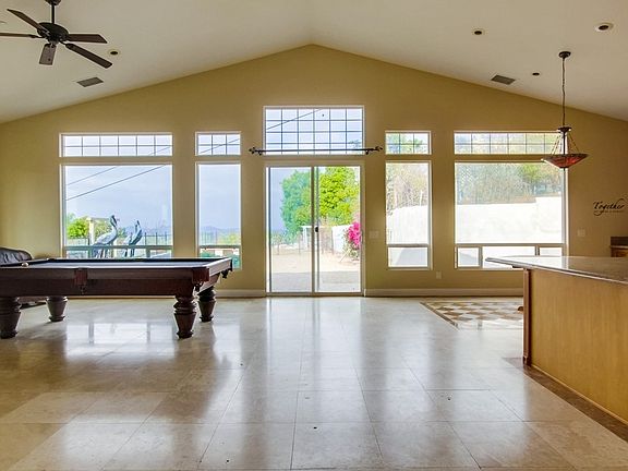 5th image of 2845-47 E Vista Way