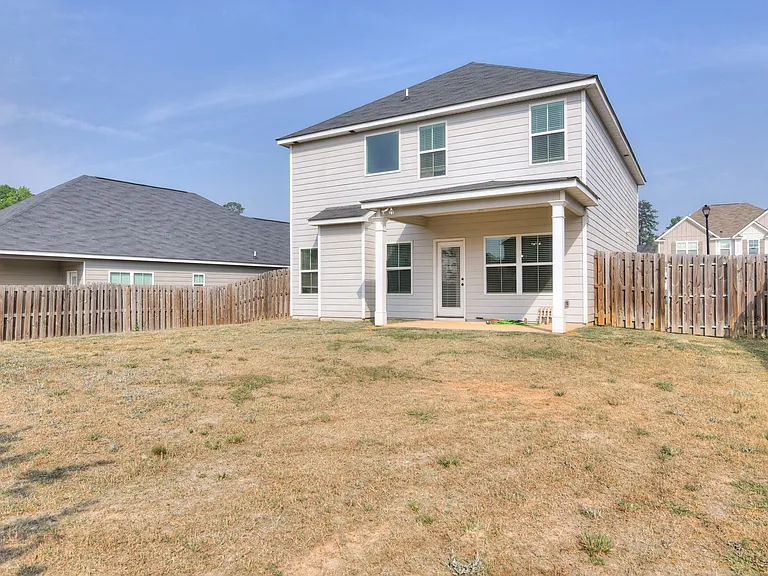 716 Navan Ln — Photo 32