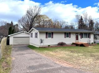 1930 Summit St, Marquette, MI 49855