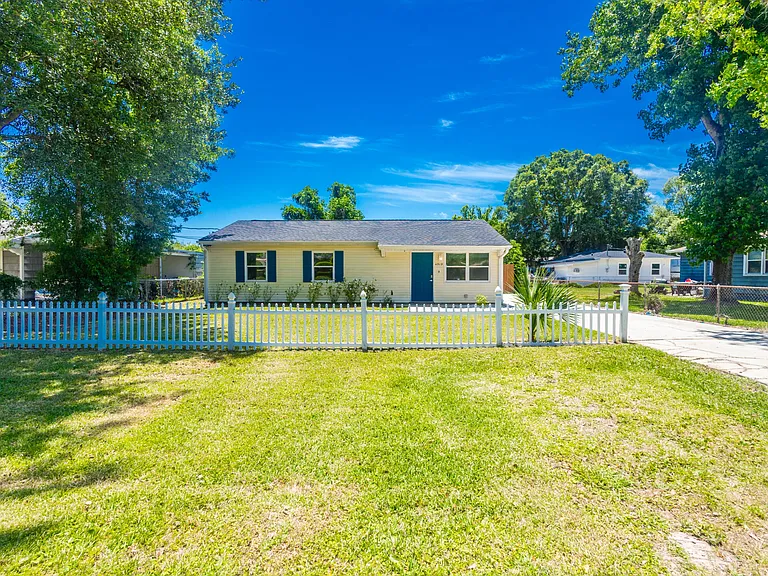 4519 Martha Ave — Photo 6