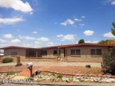 673 E Macon Dr, Vail, AZ, 85641