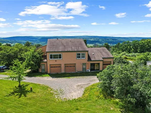 116 Hilltop Rd, Ithaca, NY 14850
