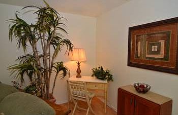 4th image of 1385 7th Ave APT 4