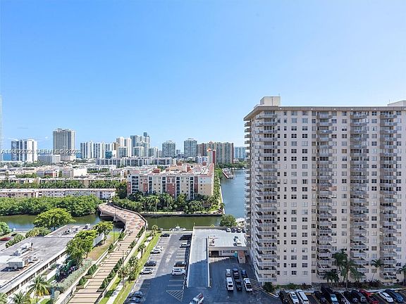 3rd image of 251 174th St APT 1715