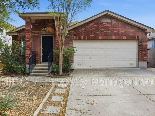 2432 Medina Dr, New Braunfels, TX 78130