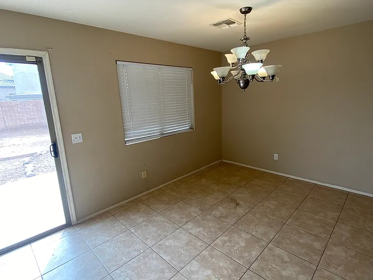 249 W Jersey Way — Photo 4