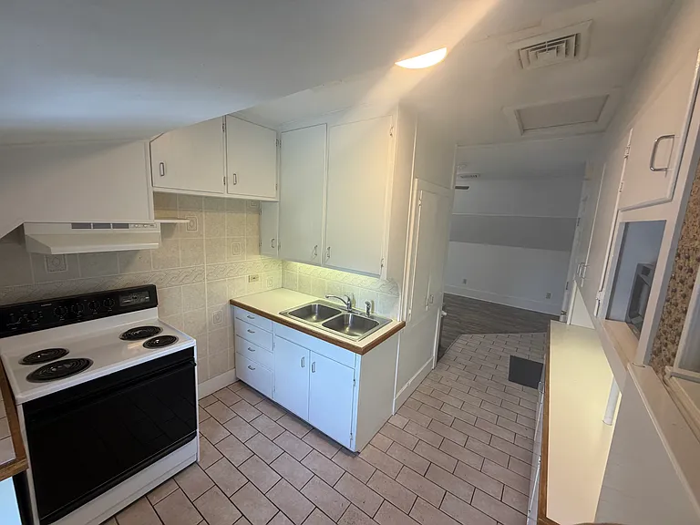 5274 South St #3 — Photo 9