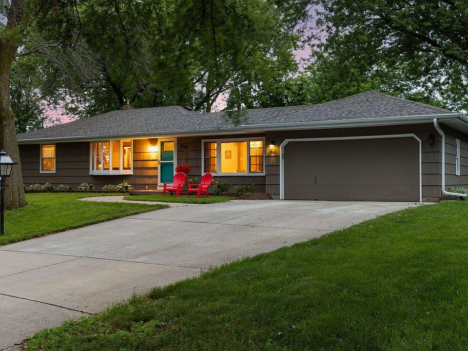 1st image of 3572 Emerald Dr