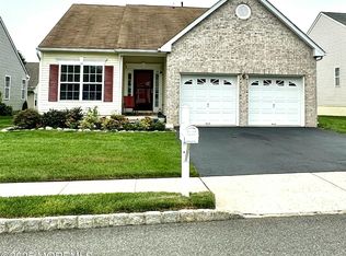 23 Snowberry Ln, Howell, NJ 07731