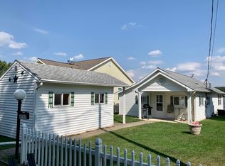 63515 Lakeshore Rd, Sturgis, MI 49091