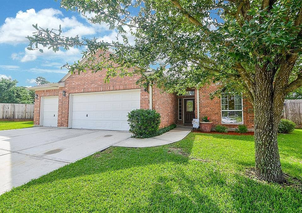 1st image of 2406 Deercreek Cir