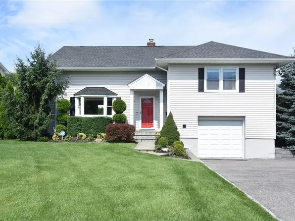 6 Darcy Lane, Eastchester, NY 10709