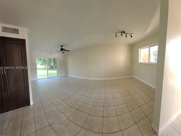7430 Miami Lakes Dr #E105 — Photo 9