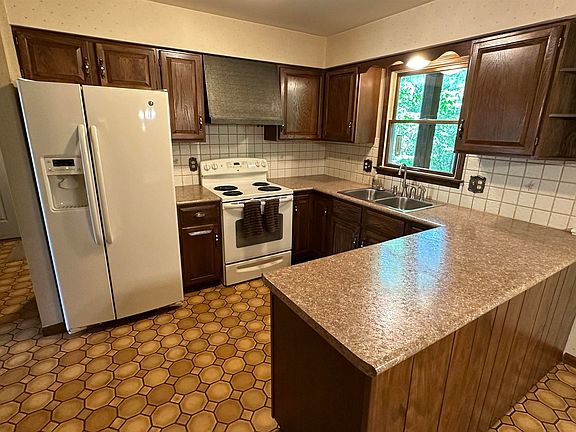 5th image of 5250 Meadow Ln