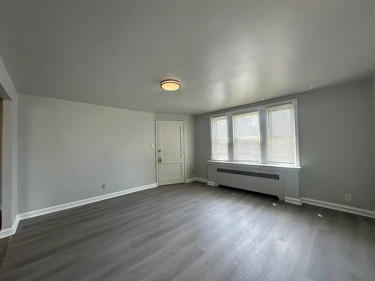 4221 Devereaux St #1 — Photo 7