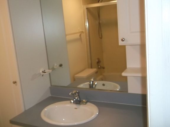 4th image of 733 SE 1st Way APT 202