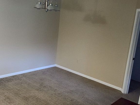 4th image of 8102 Brookmont Ct