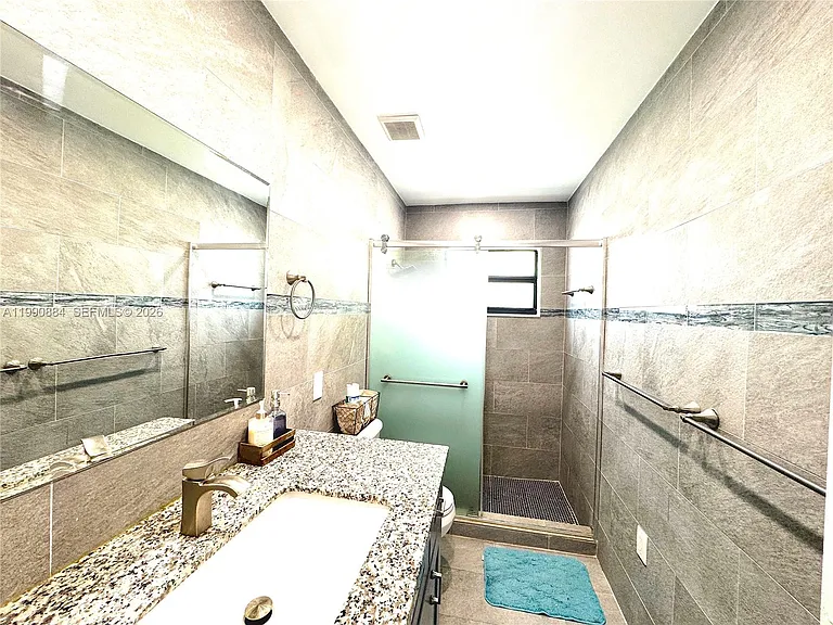 4905 Bayberry Ln — Photo 24
