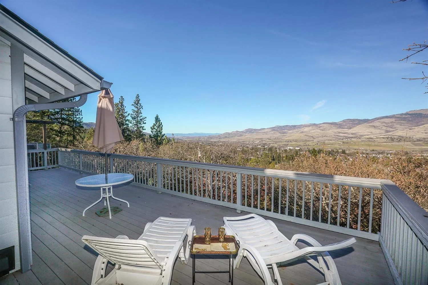 1875 Dragonfly Ln photo 1