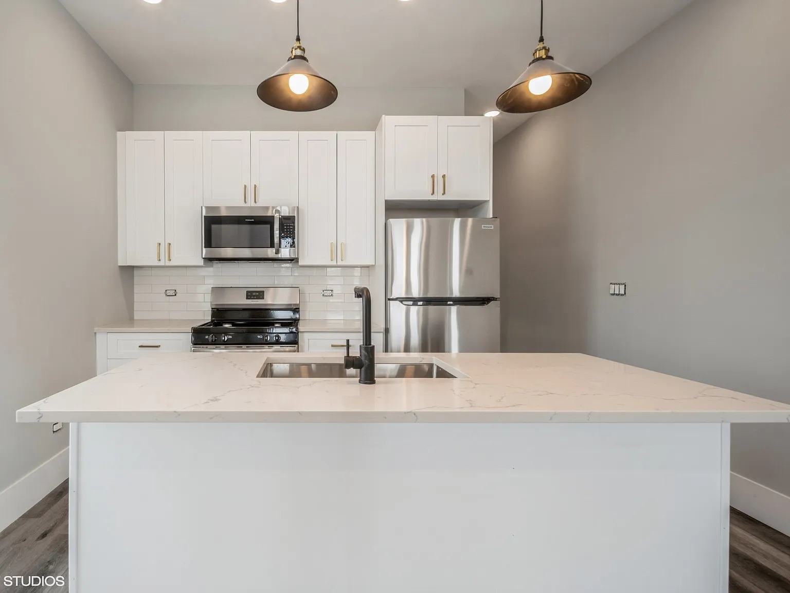 2 bed, $2,500 — Photo 1