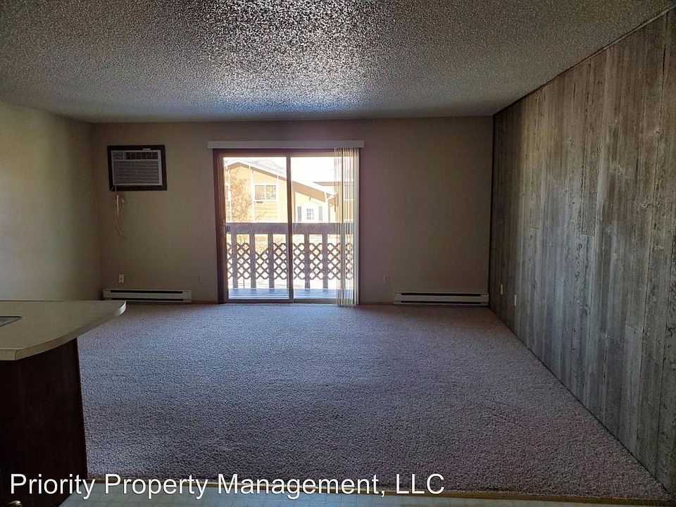 2nd image of 703 Vivian St APT 5