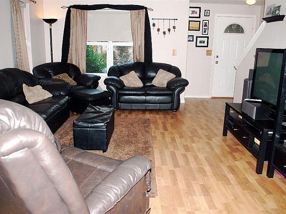 2nd image of 459 Saint Clair Way