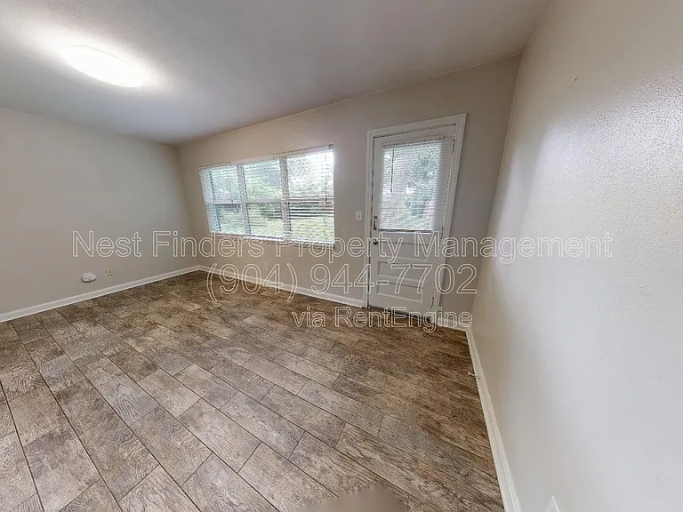 1365 Seminole Rd — Photo 5